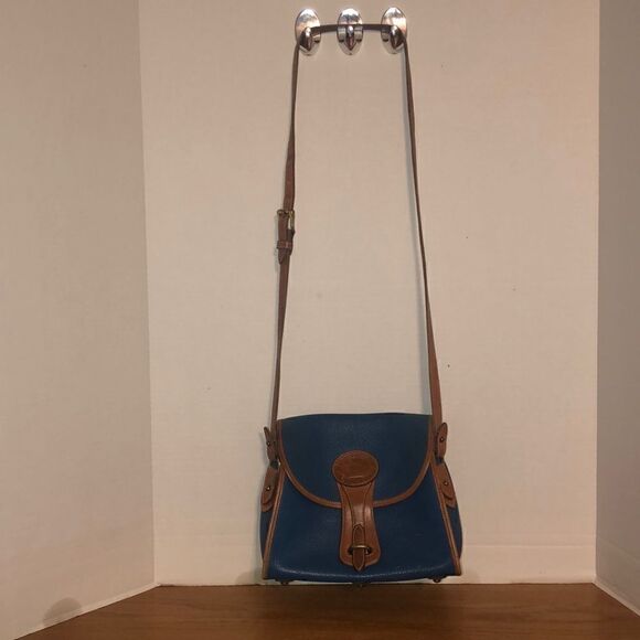 Vintage Rare Dooney & Bourke Saddle Bag Crossbody - Picture 1 of 16